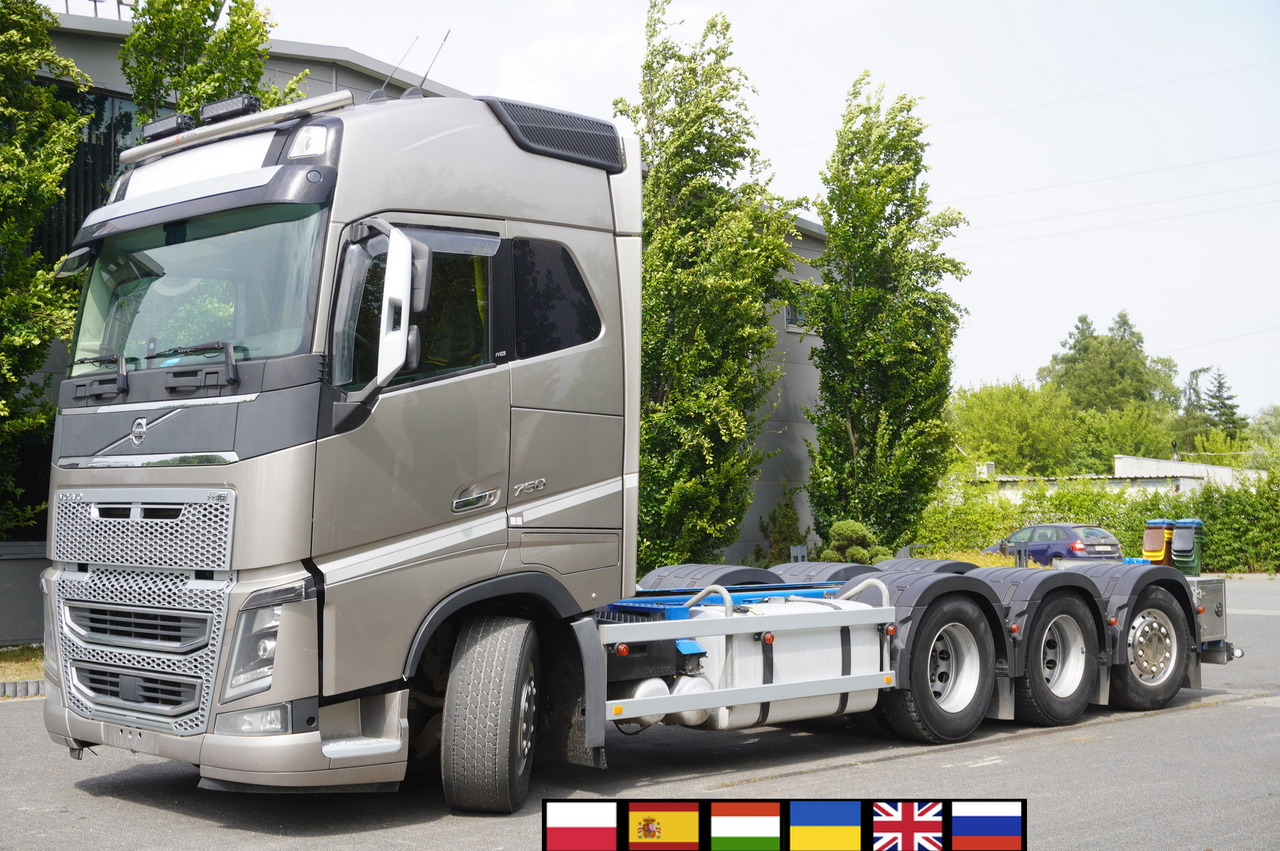 VOLVO FH16 750 8x4x4 / 750 HP! / Frame 685 cm / Steered 4th axle - Camión grúa: foto 1 VOLVO FH16 750 8x4x4 / 750 HP! / Frame 685 cm / Steered 4th axle - Camión grúa: foto 1