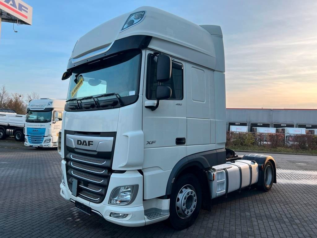 DAF XF 480 FT SSC Retarder Standklima 2xTank 1.185L - Cabeza tractora: foto 2 DAF XF 480 FT SSC Retarder Standklima 2xTank 1.185L - Cabeza tractora: foto 2