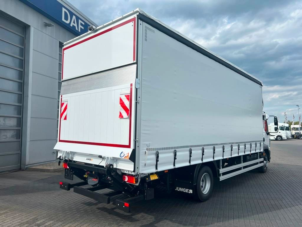 DAF XB 290 FA 16t Junge Curtainsider LBW 1.5 to. AHK - Camión lona: foto 4 DAF XB 290 FA 16t Junge Curtainsider LBW 1.5 to. AHK - Camión lona: foto 4