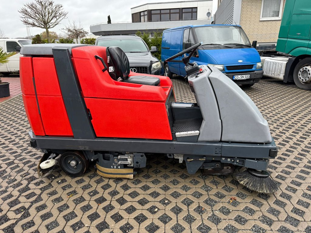 Hakomatic B1100 Kehr- Nass- Scheuersaugmaschine - Fregadora: foto 1 Hakomatic B1100 Kehr- Nass- Scheuersaugmaschine - Fregadora: foto 1