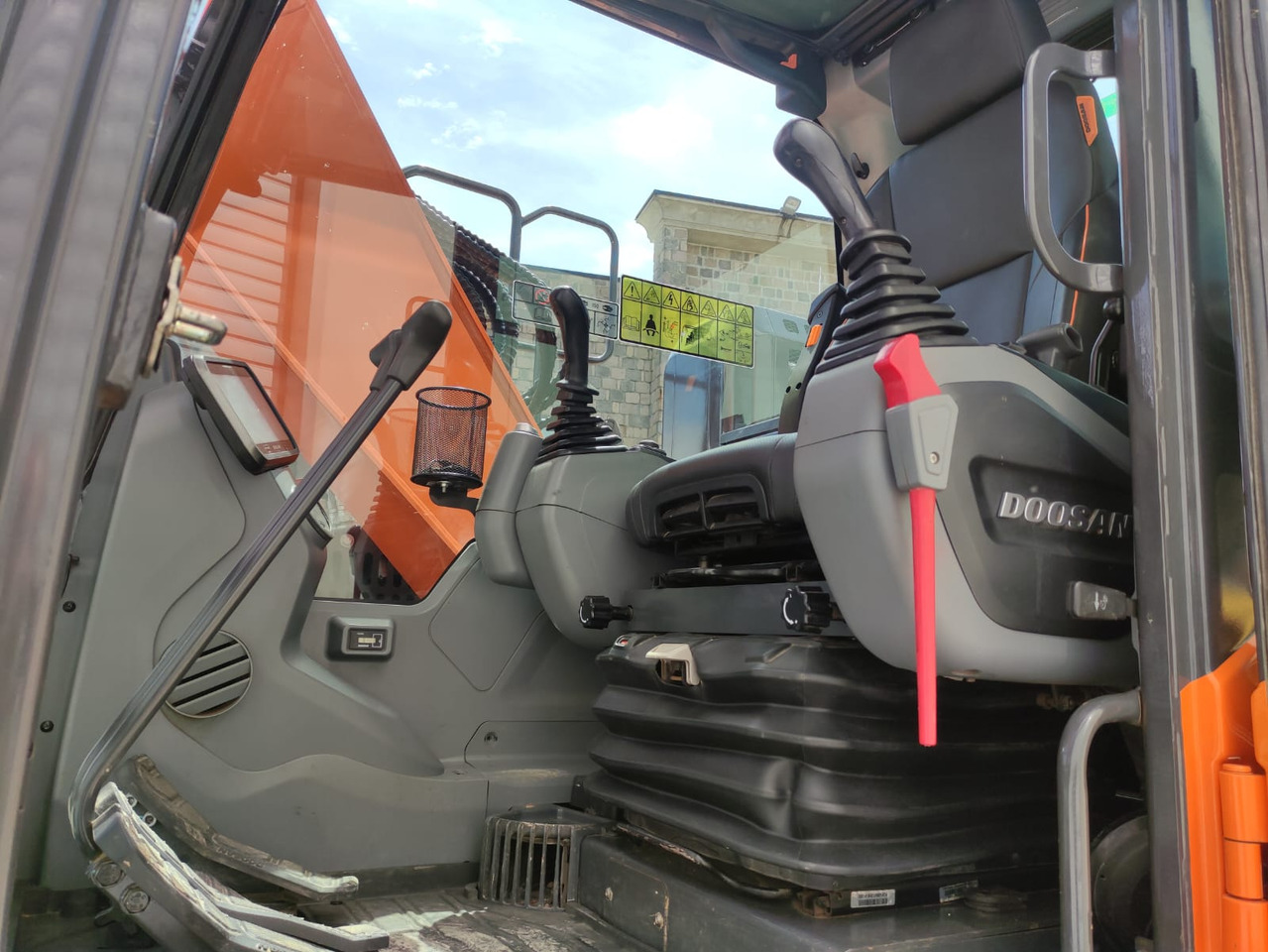 DOOSAN DX140LCR-7 - Excavadora de cadenas: foto 5 DOOSAN DX140LCR-7 - Excavadora de cadenas: foto 5