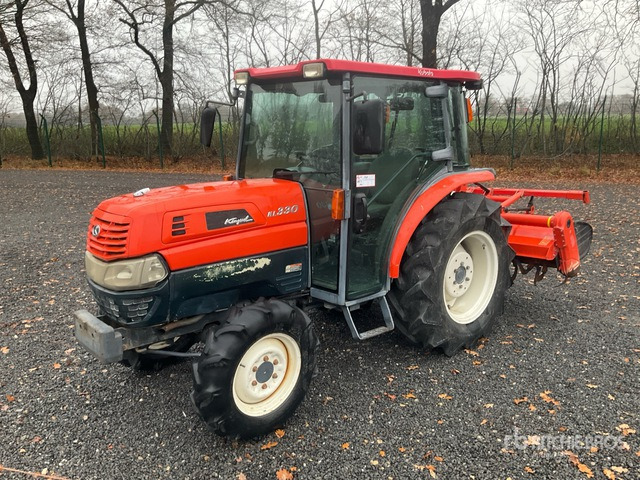 Kubota KL330 4WD Tractor - Tractor: foto 2 Kubota KL330 4WD Tractor - Tractor: foto 2