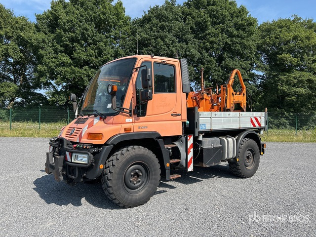 2004 Mercedes-Benz Unimog U300 4x4 Utility Truck - Vehículo municipal: foto 2 2004 Mercedes-Benz Unimog U300 4x4 Utility Truck - Vehículo municipal: foto 2