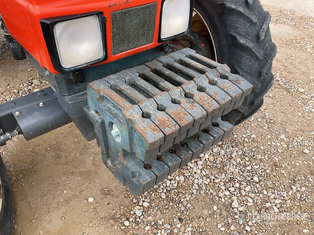 1993 Kubota M-6730DT 2WD Tractor - Tractor: foto 5 1993 Kubota M-6730DT 2WD Tractor - Tractor: foto 5