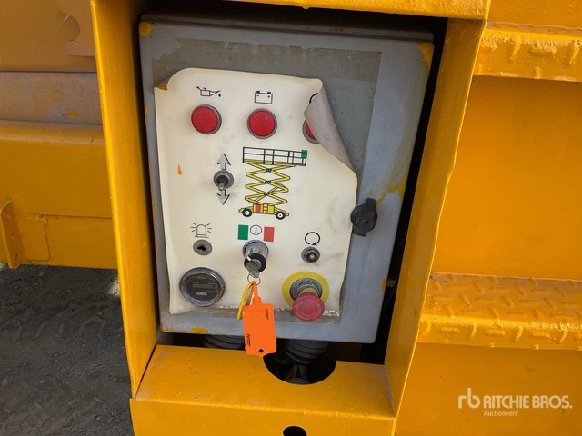 2003 Haulotte H15SDX 4x4 Diesel Scissor Lift - Plataforma de tijeras: foto 5 2003 Haulotte H15SDX 4x4 Diesel Scissor Lift - Plataforma de tijeras: foto 5