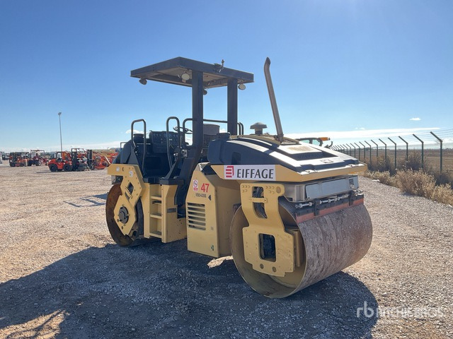 2004 Dynapac CC222 / Double Drum Roller - Apisonadora de asfalto: foto 1 2004 Dynapac CC222 / Double Drum Roller - Apisonadora de asfalto: foto 1