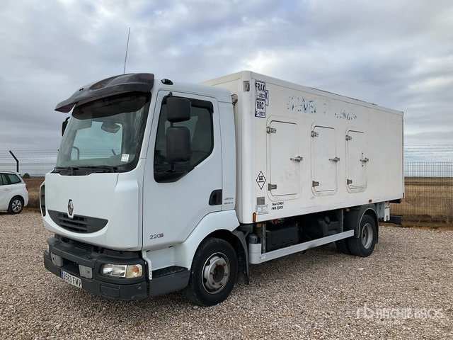 2007 Renault Midlum 220DXI 4x2 Refrigerated Truck - Camión frigorífico: foto 2 2007 Renault Midlum 220DXI 4x2 Refrigerated Truck - Camión frigorífico: foto 2