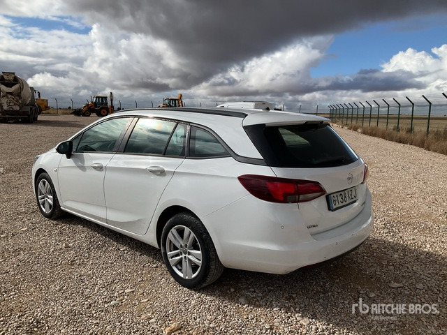 2019 Opel Astra Sports Tourer 1.6CDTI Selective Automobile - Coche: foto 2 2019 Opel Astra Sports Tourer 1.6CDTI Selective Automobile - Coche: foto 2