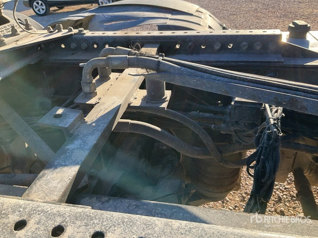 2006 Volvo FH16-660 6x4 T/A Sleeper Truck Tractor - Cabeza tractora: foto 4 2006 Volvo FH16-660 6x4 T/A Sleeper Truck Tractor - Cabeza tractora: foto 4