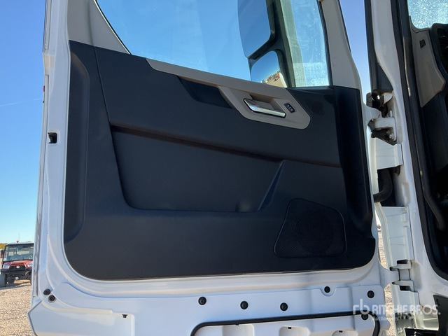 2020 Ford F-MAX 500 4x2 S/A Sleeper Truck Tractor - Cabeza tractora: foto 4 2020 Ford F-MAX 500 4x2 S/A Sleeper Truck Tractor - Cabeza tractora: foto 4