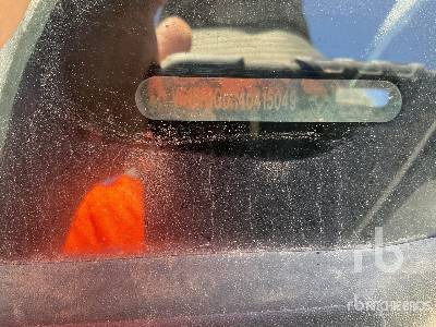 RENAULT CLIO 1.5D (Inoperable) - Coche: foto 5 RENAULT CLIO 1.5D (Inoperable) - Coche: foto 5