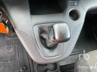 Furgón TOYOTA PROACE: foto 12