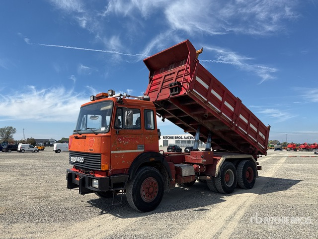 1988 Iveco 330-30 6x4 T/A Dump Truck - Camión volquete: foto 1 1988 Iveco 330-30 6x4 T/A Dump Truck - Camión volquete: foto 1