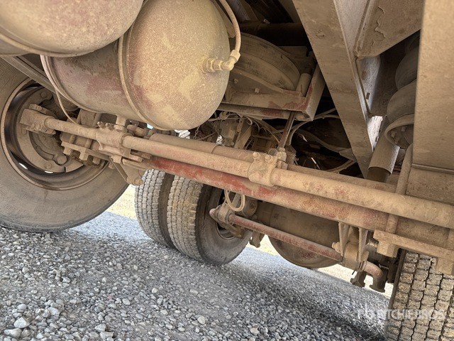 1990 Iveco 190-36 6x2 Roll-Off Truck - Camión multibasculante: foto 5 1990 Iveco 190-36 6x2 Roll-Off Truck - Camión multibasculante: foto 5