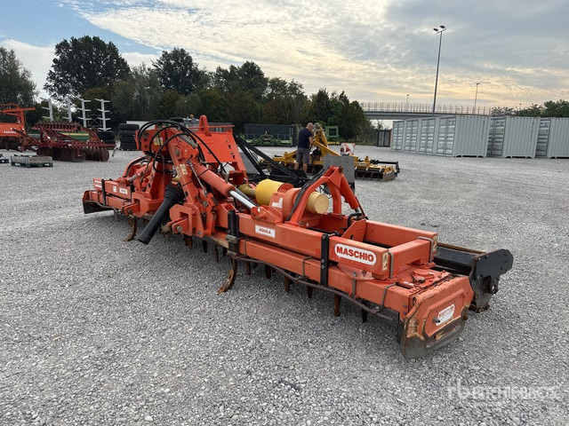 2004 Maschio Gaspardo Aquila 5000 5 m Harrow - Grada rotativa: foto 2 2004 Maschio Gaspardo Aquila 5000 5 m Harrow - Grada rotativa: foto 2