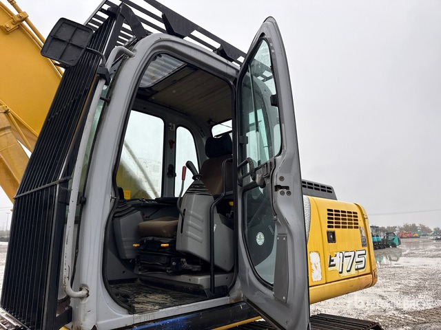 2006 New Holland E175 Tracked Excavator - Excavadora de cadenas: foto 5 2006 New Holland E175 Tracked Excavator - Excavadora de cadenas: foto 5