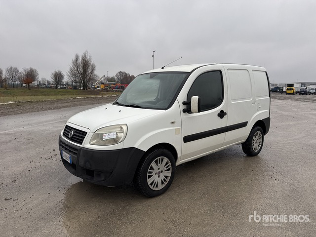 2009 Fiat Doblo Van Truck - Camión caja cerrada: foto 1 2009 Fiat Doblo Van Truck - Camión caja cerrada: foto 1