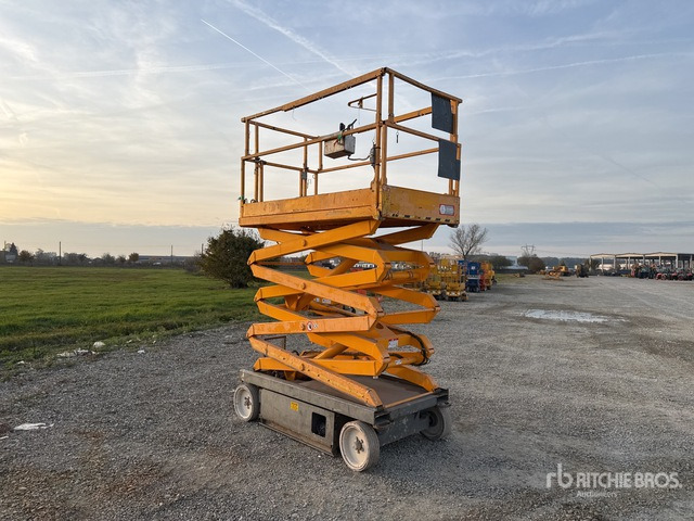 2013 Skyjack SJIII4626 Electric Scissor Lift - Plataforma de tijeras: foto 3 2013 Skyjack SJIII4626 Electric Scissor Lift - Plataforma de tijeras: foto 3