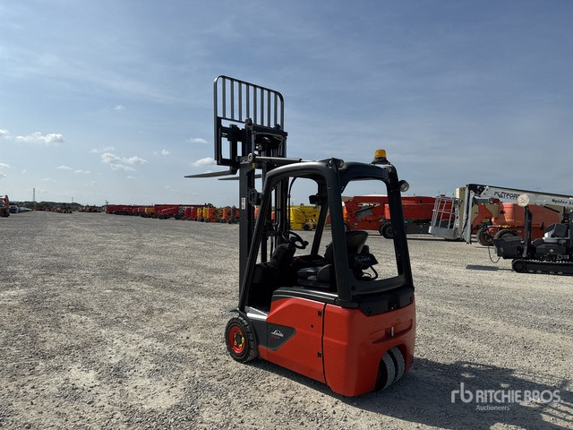 2014 Linde E15-02 1500 kg Electric Forklift - Carretilla elevadora eléctrica: foto 3 2014 Linde E15-02 1500 kg Electric Forklift - Carretilla elevadora eléctrica: foto 3