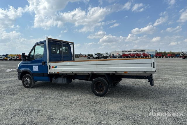2015 Iveco Daily 35C11 Autocarro cassone fisso - Furgoneta caja abierta: foto 1 2015 Iveco Daily 35C11 Autocarro cassone fisso - Furgoneta caja abierta: foto 1