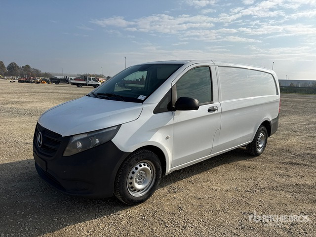 2016 Mercedes-Benz Vito Cargo Van - Camión caja cerrada: foto 2 2016 Mercedes-Benz Vito Cargo Van - Camión caja cerrada: foto 2