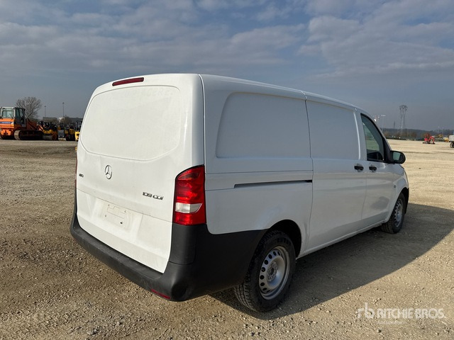 2016 Mercedes-Benz Vito Cargo Van - Camión caja cerrada: foto 4 2016 Mercedes-Benz Vito Cargo Van - Camión caja cerrada: foto 4