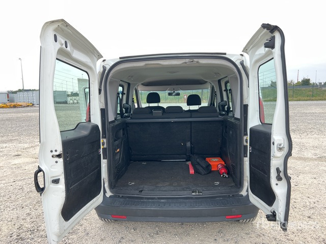 2018 Fiat Doblo CARGO COMBI 1.3 MJT 16V SX N1 Van Truck - Furgón: foto 4 2018 Fiat Doblo CARGO COMBI 1.3 MJT 16V SX N1 Van Truck - Furgón: foto 4