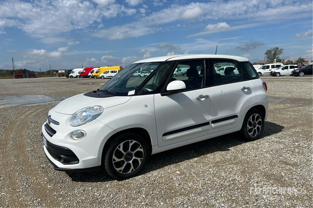 2019 Fiat 500L 1.3 MTJ BUSINESS DUALOGIC 95CV AUTO Automobile - Coche: foto 3 2019 Fiat 500L 1.3 MTJ BUSINESS DUALOGIC 95CV AUTO Automobile - Coche: foto 3
