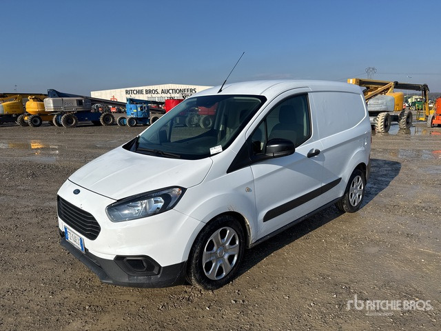 2019 Ford Transit COURIER 1.5 TDCI 75 CV TREND Van Truck - Camión caja cerrada: foto 1 2019 Ford Transit COURIER 1.5 TDCI 75 CV TREND Van Truck - Camión caja cerrada: foto 1