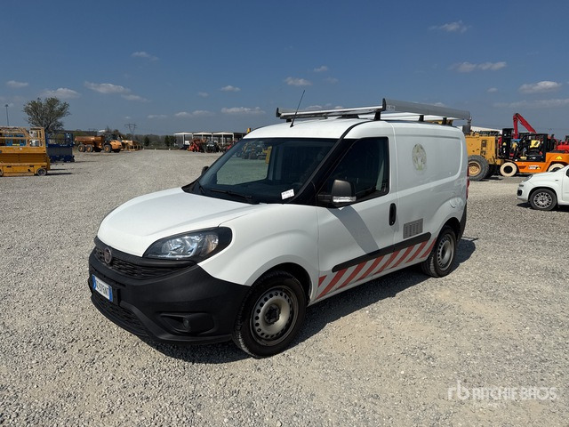 2020 Fiat Doblo Autocarro furgonato - Furgoneta pequeña: foto 1 2020 Fiat Doblo Autocarro furgonato - Furgoneta pequeña: foto 1