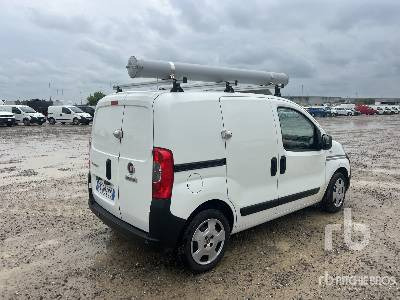 FIAT FIORINO 1.3 MULTIJET 95 CV E6 - Camión caja cerrada: foto 3 FIAT FIORINO 1.3 MULTIJET 95 CV E6 - Camión caja cerrada: foto 3