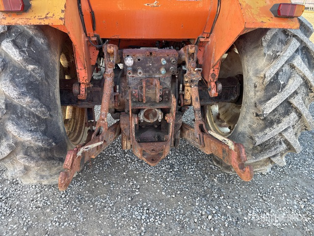 Fiat 1300 DT 4WD Tractor - Tractor: foto 4 Fiat 1300 DT 4WD Tractor - Tractor: foto 4