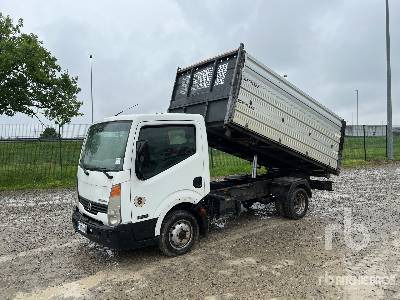NISSAN CABSTAR 35.11 - Camión volquete: foto 1 NISSAN CABSTAR 35.11 - Camión volquete: foto 1