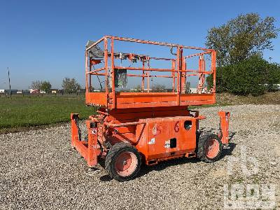 SKYJACK 4x4 Diesel - Plataforma de tijeras: foto 1 SKYJACK 4x4 Diesel - Plataforma de tijeras: foto 1
