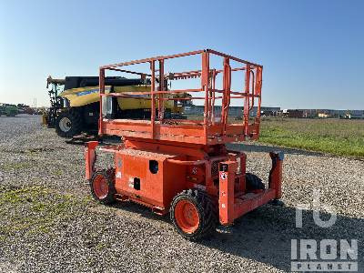 SKYJACK SJ6832RT 4x4 Diesel - Plataforma de tijeras: foto 2 SKYJACK SJ6832RT 4x4 Diesel - Plataforma de tijeras: foto 2