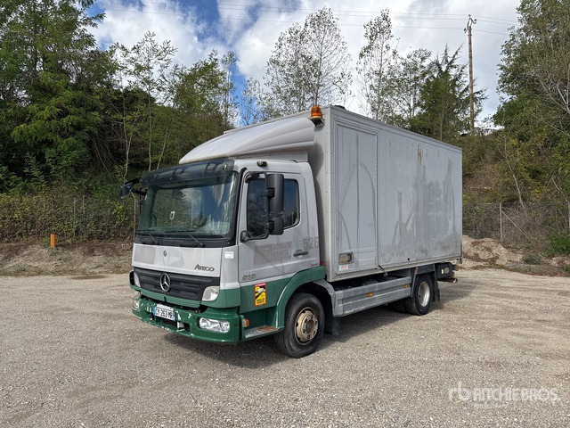 2008 Mercedes-Benz Atego 918 4x2 Camion Atelier Service Truck - Camión caja cerrada: foto 1 2008 Mercedes-Benz Atego 918 4x2 Camion Atelier Service Truck - Camión caja cerrada: foto 1