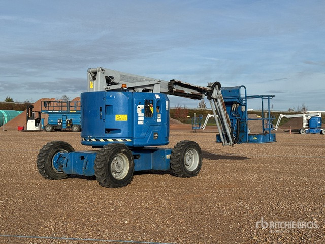2012 Genie Z34/22 4WD Diesel Nacelle Articulee Articulating Boom Lift - Plataforma articulada: foto 2 2012 Genie Z34/22 4WD Diesel Nacelle Articulee Articulating Boom Lift - Plataforma articulada: foto 2