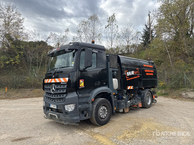 2016 Mercedes-Benz Arocs 2015 Bal Hydro BH9126 on Balayeuse Sweeper Truck - Barredora vial: foto 1 2016 Mercedes-Benz Arocs 2015 Bal Hydro BH9126 on Balayeuse Sweeper Truck - Barredora vial: foto 1