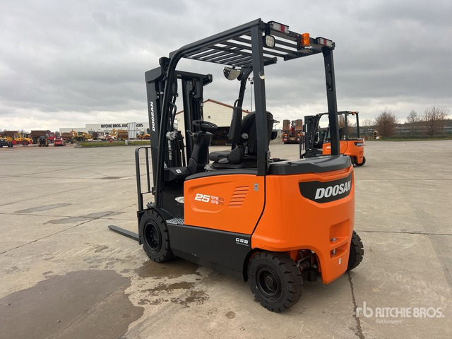 2023 Doosan B25X-7 PLUS 2500 kg Chariot Elevateur Elect ... Electric Forklift - Carretilla elevadora eléctrica: foto 4 2023 Doosan B25X-7 PLUS 2500 kg Chariot Elevateur Elect ... Electric Forklift - Carretilla elevadora eléctrica: foto 4