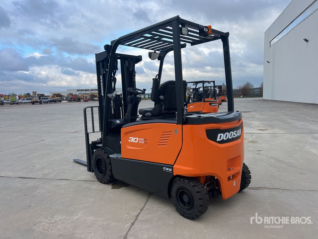 2023 Doosan B30X-7 PLUS 3000 kg (Unused) Electric Forklift - Carretilla elevadora eléctrica: foto 3 2023 Doosan B30X-7 PLUS 3000 kg (Unused) Electric Forklift - Carretilla elevadora eléctrica: foto 3