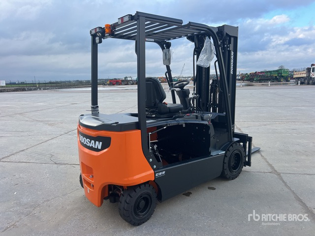 2023 Doosan B35X-7 PLUS 3500 kg (Unused) Electric Forklift - Carretilla elevadora eléctrica: foto 4 2023 Doosan B35X-7 PLUS 3500 kg (Unused) Electric Forklift - Carretilla elevadora eléctrica: foto 4