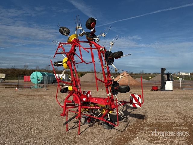 Pottinger Euro Hit 810 N Hay Tedder - Henificadora: foto 1 Pottinger Euro Hit 810 N Hay Tedder - Henificadora: foto 1