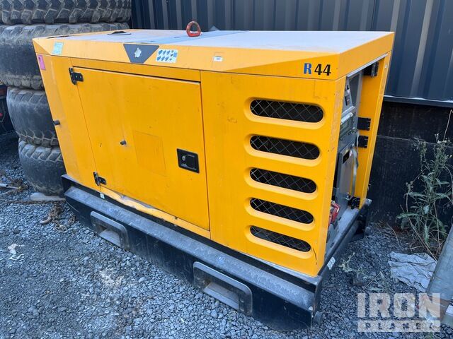 Sdmo R44 Generator Set - Generador industriale: foto 2 Sdmo R44 Generator Set - Generador industriale: foto 2
