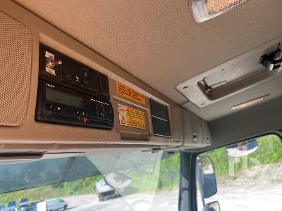 Camión volquete VOLVO FMX 420 8x4 Camion Benne: foto 21