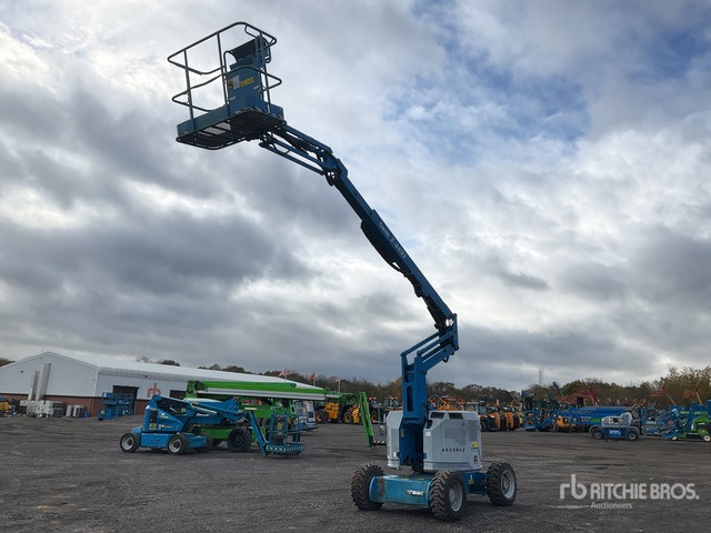 2014 Genie Z34/22 4WD Diesel Articulating Boom Lift - Plataforma articulada: foto 2 2014 Genie Z34/22 4WD Diesel Articulating Boom Lift - Plataforma articulada: foto 2