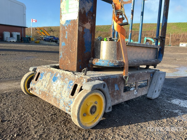 2015 Power Tower Peco Vertical Mast Lift - Plataforma de mástil vertical: foto 4 2015 Power Tower Peco Vertical Mast Lift - Plataforma de mástil vertical: foto 4