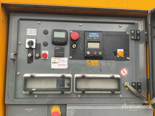 2015 Sdmo R165C3 Generator Set - Generador industriale: foto 4 2015 Sdmo R165C3 Generator Set - Generador industriale: foto 4