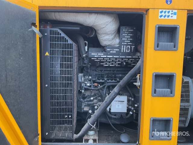 2015 Sdmo R165C3 Generator Set - Generador industriale: foto 5 2015 Sdmo R165C3 Generator Set - Generador industriale: foto 5