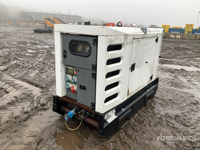 2015 Sdmo R33 Generator Set - Generador industriale: foto 2 2015 Sdmo R33 Generator Set - Generador industriale: foto 2