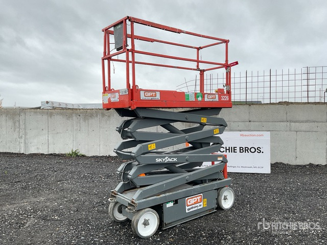 2015 Skyjack SJ 3226 2015 Skyjack SJ3226 Scissor Lift Scissor Lift - Plataforma de tijeras: foto 2 2015 Skyjack SJ 3226 2015 Skyjack SJ3226 Scissor Lift Scissor Lift - Plataforma de tijeras: foto 2